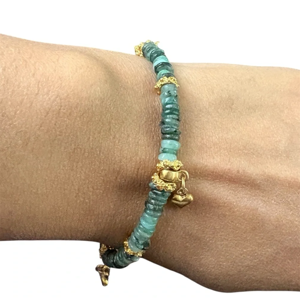 Genuine Emerald Beads 24k Gold Plated Heart Charm Stretch Bracelet - Picture 8 of 9